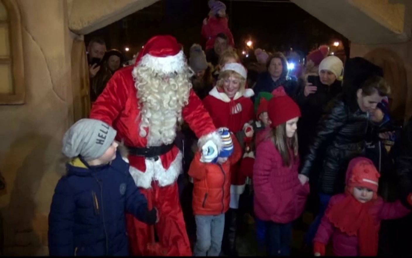 Haos La Un Spectactol Pentru Copii Pe Faleza Din Galati Cum Au