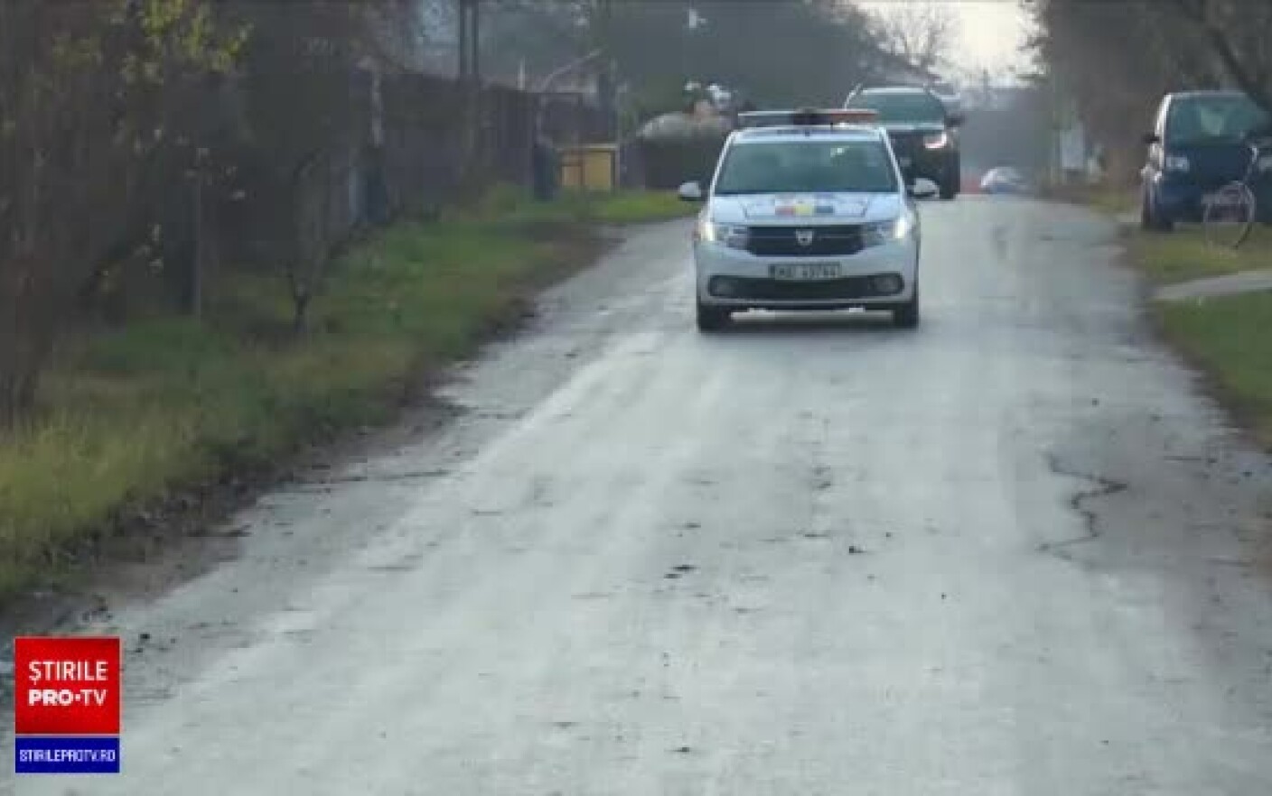 Video Descoperire Macabr Pe Un C Mp Din D Mbovi A Cadavrul Unei