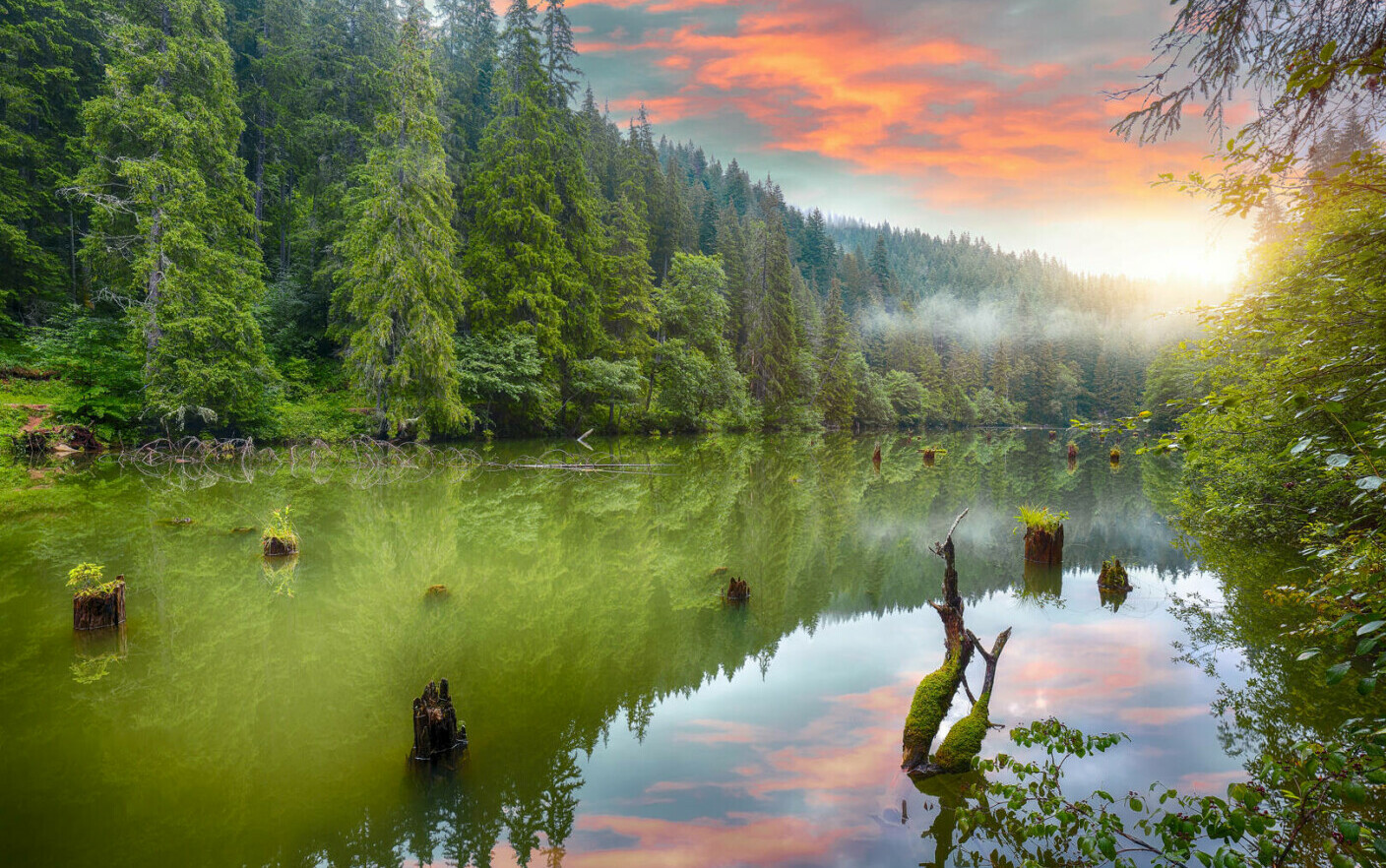 Lacul Ro U Unul Dintre Cele Mai Interesante Obiective Turistice Din