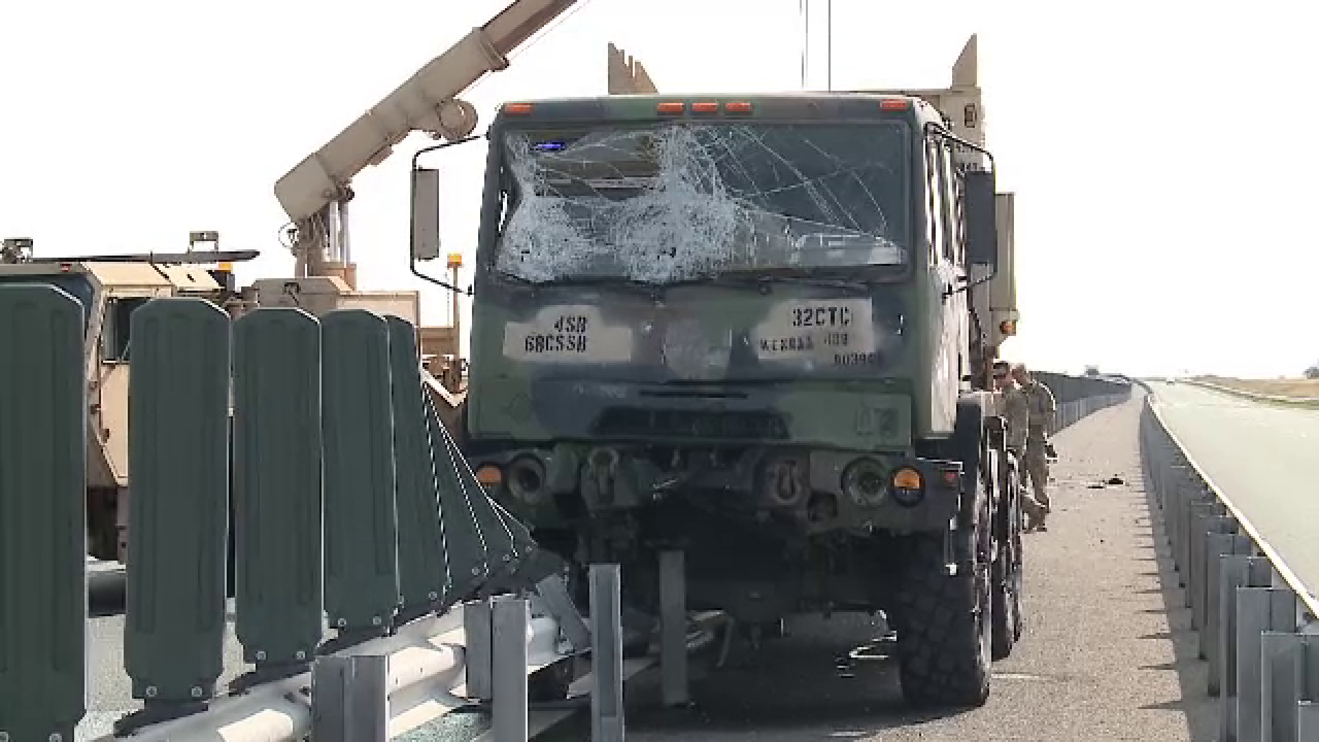 Camion Militar Nato Implicat Ntr Un Accident Pe Autostrada Arad