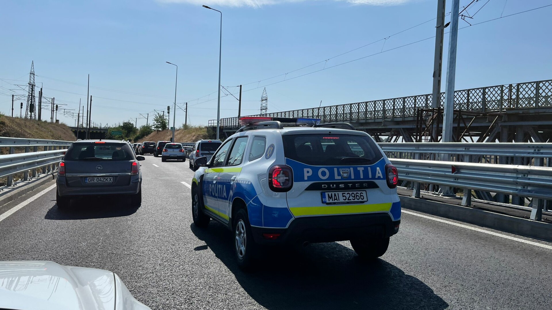 Carambol cu șase mașini pe Autostrada Soarelui Trei persoane sunt