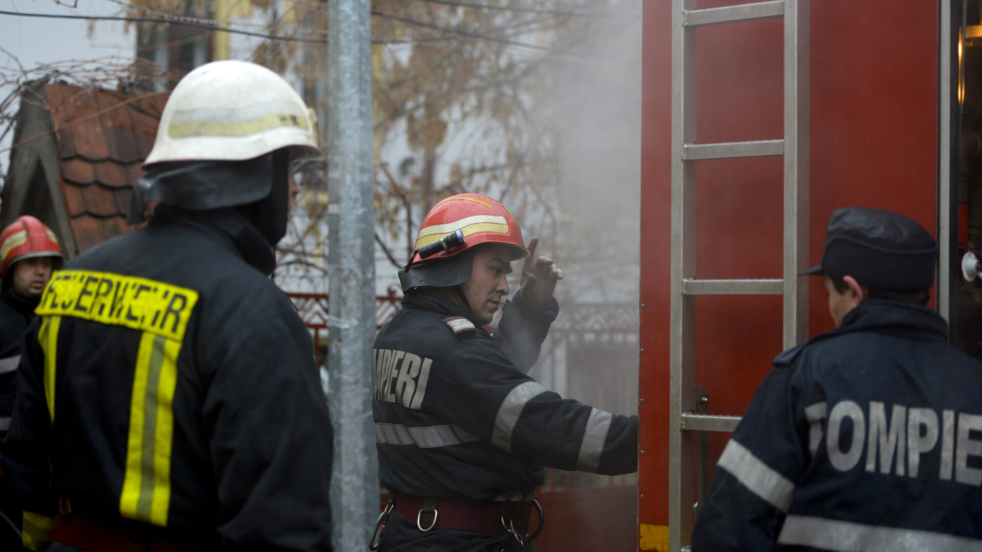 Incendiul Puternic Din Cartierul 23 August Din Capitala Care A Cuprins