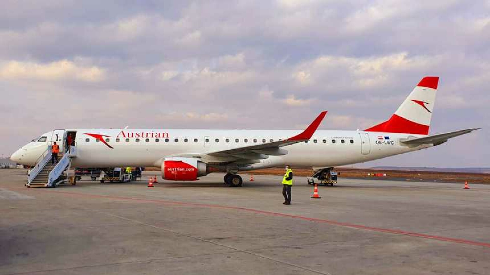 Un Avion Care Venea De La Viena Nu A Putut Ateriza La Ia I Din Cauza