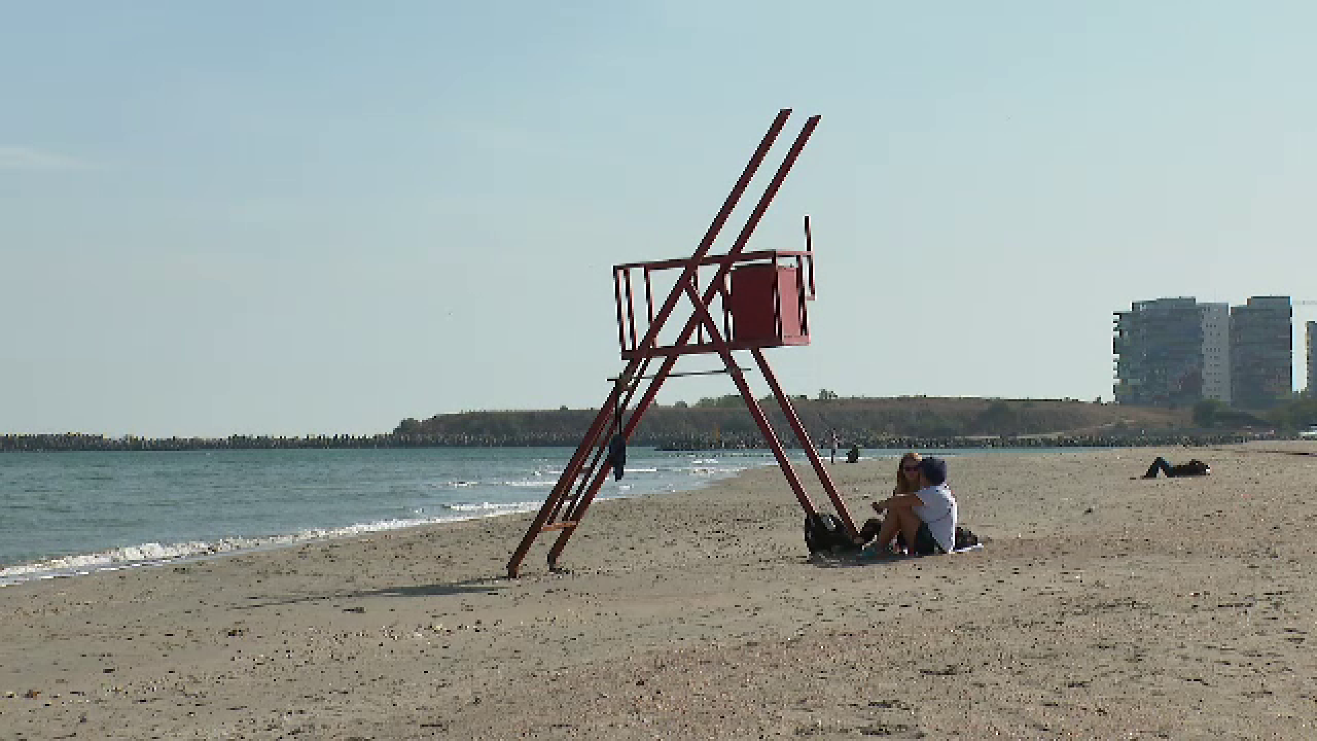 Weekend Cu Temperaturi De Var Mul I Au Plecat La Mare Ca S Se Bucure