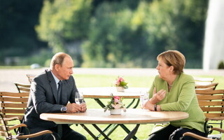   Vladimir Putin, Angela Merkel, Berlin, 