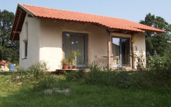casa din paie casa din paie