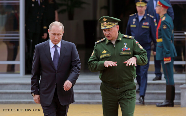 Vladimir Putin si Serghei Soigu, ministrul Apararii Vladimir Putin si Serghei Soigu, ministrul Apararii