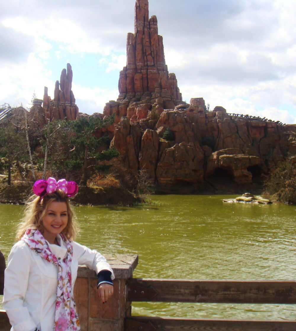 Monica Dascalu, aniversare de poveste la Disneyland - Imaginea 3
