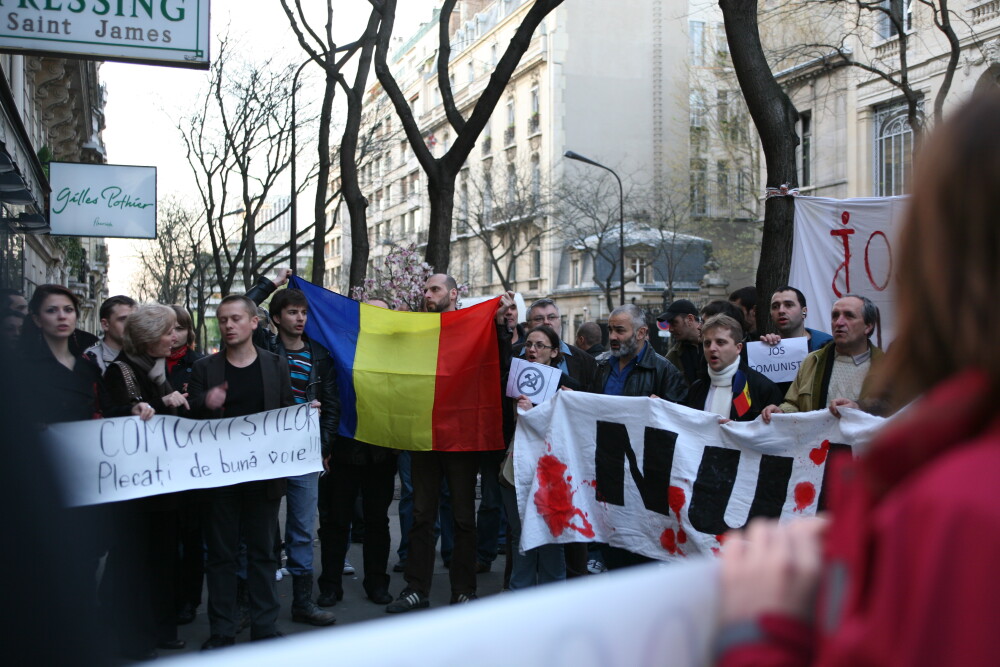 Vezi VIDEO! Moldova - Paris - Londra: Febra protestelor a cuprins Europa - Imaginea 3