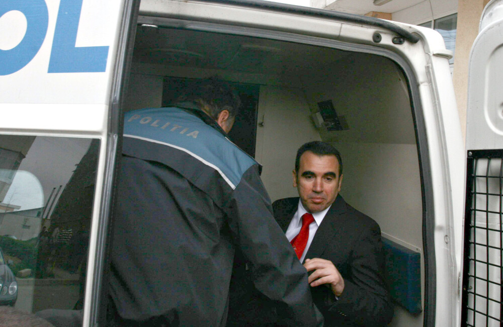 Penescu, patronul FC Arges si Constantin, seful arbitrilor, arestati! - Imaginea 2