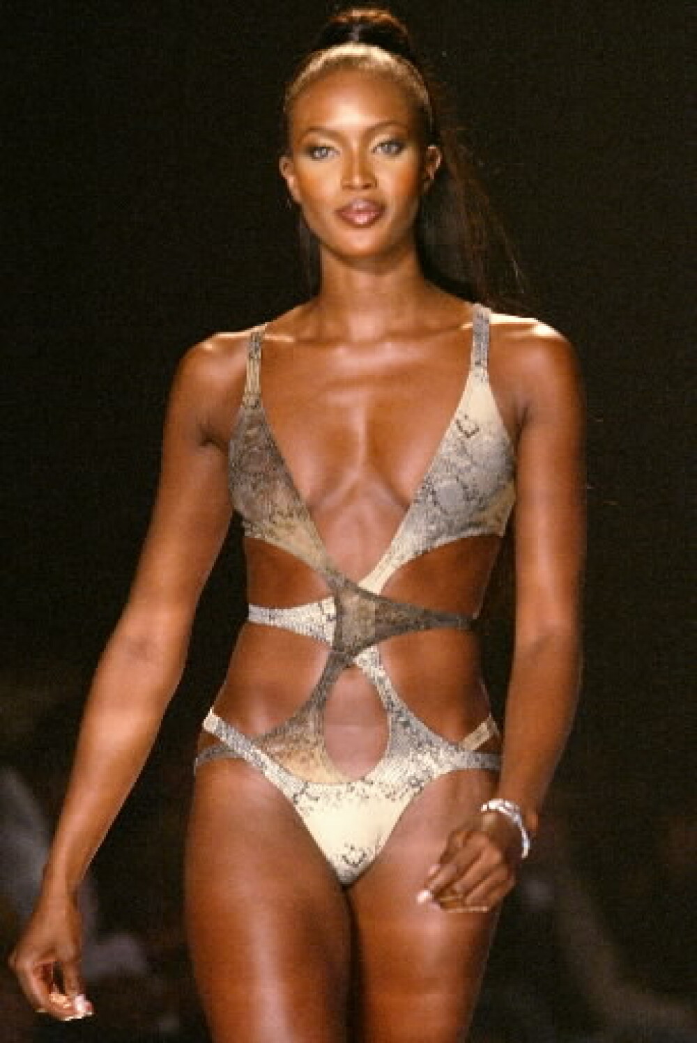 Naomi Campbell renunta la cariera de manechin! - Imaginea 3