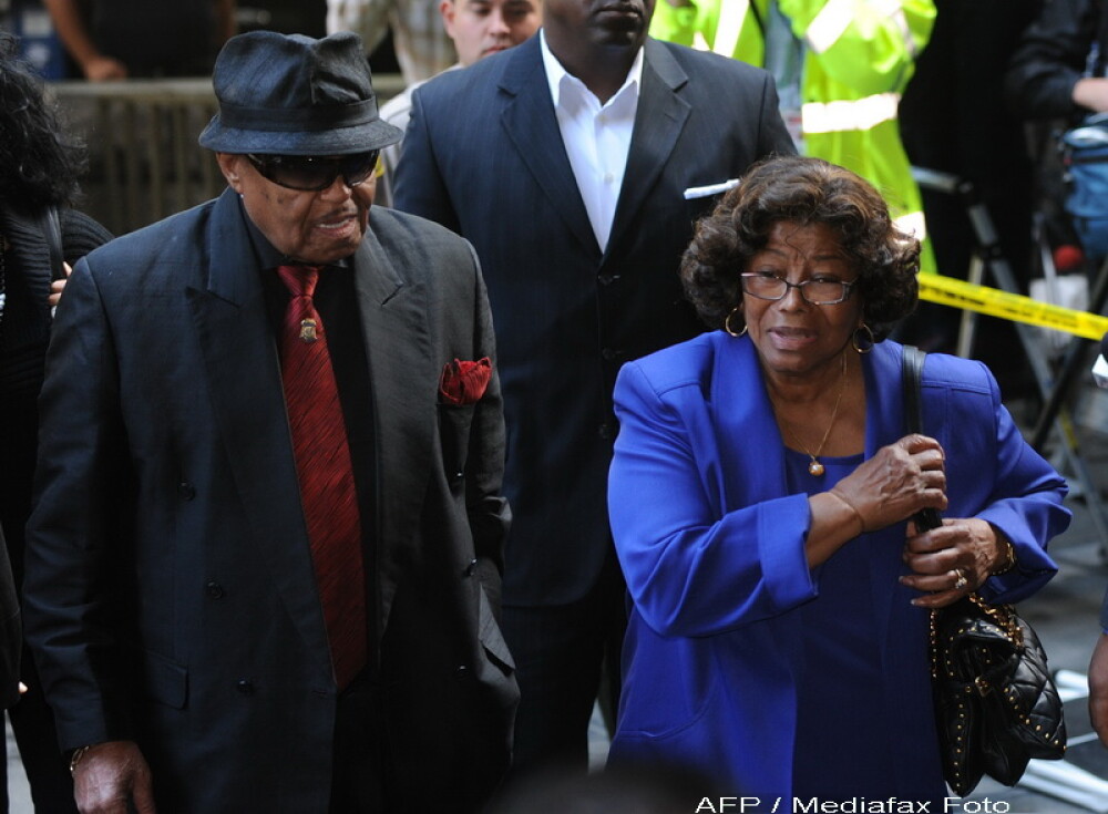 Katherine Jackson, in lacrimi. Conrad Murray a pledat tot nevinovat - Imaginea 1