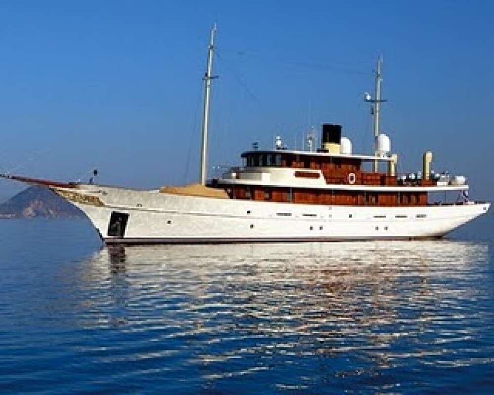 Bine ai venit pe yachtul Piratilor din Caraibe! Costa 100.000 euro 7 zile - Imaginea 6