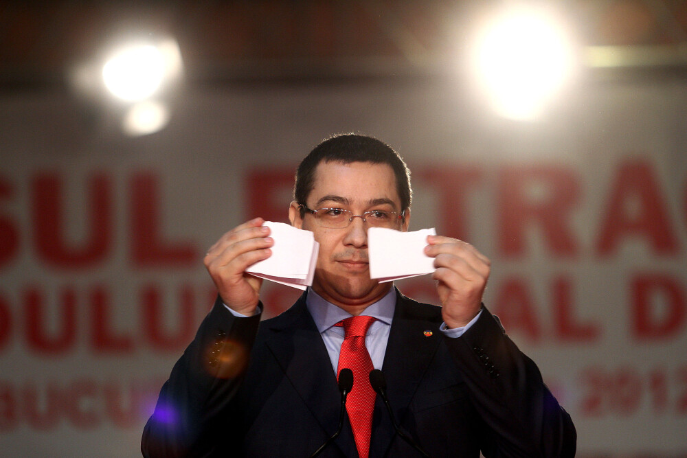AFP: Victor Ponta, noul premier desemnat, este un lup tanar al politicii - Imaginea 4