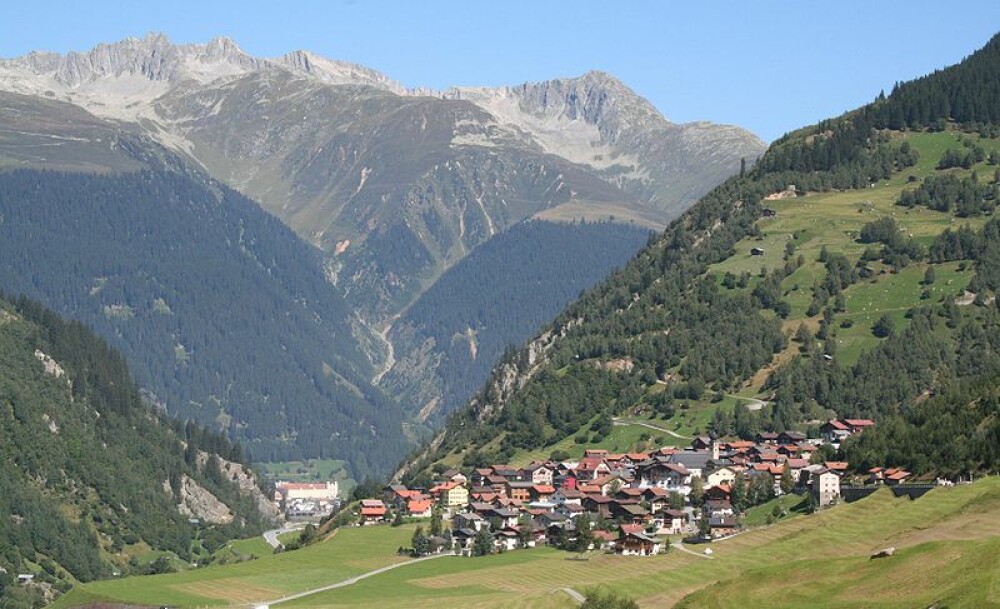 Ce decizie au luat locuitorii unor sate care stau pe munti de aur - Imaginea 3