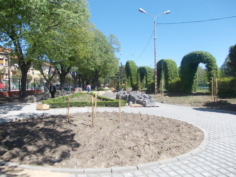 Dupa ce a fost inchis timp de un an, pentru modernizari, Parcul Rozelor si-a redeschis portile - Imaginea 2
