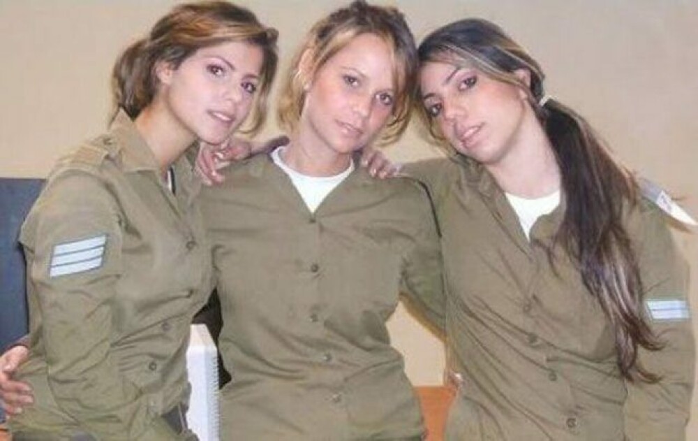 Tara in care toate femeile intre 18 si 20 de ani sunt in armata. GALERIE FOTO de la Marea Moarta - Imaginea 8