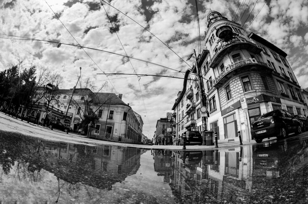 “Timisoara in reflexia apei”, imortalizata de un elev. Peisaje spectaculoase cu cladirile din oras - Imaginea 9