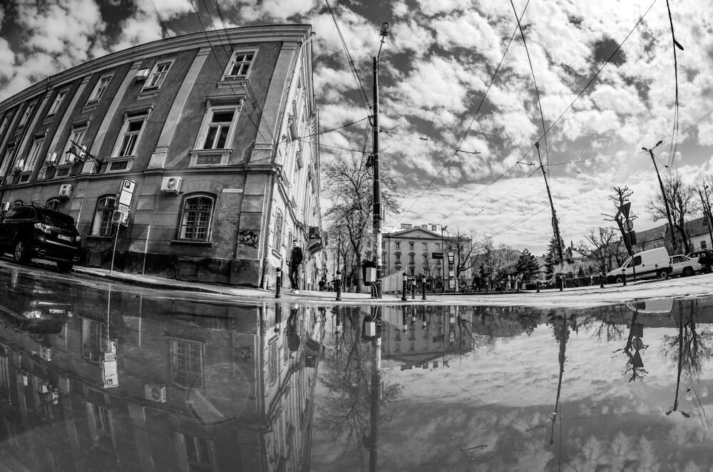 “Timisoara in reflexia apei”, imortalizata de un elev. Peisaje spectaculoase cu cladirile din oras - Imaginea 10