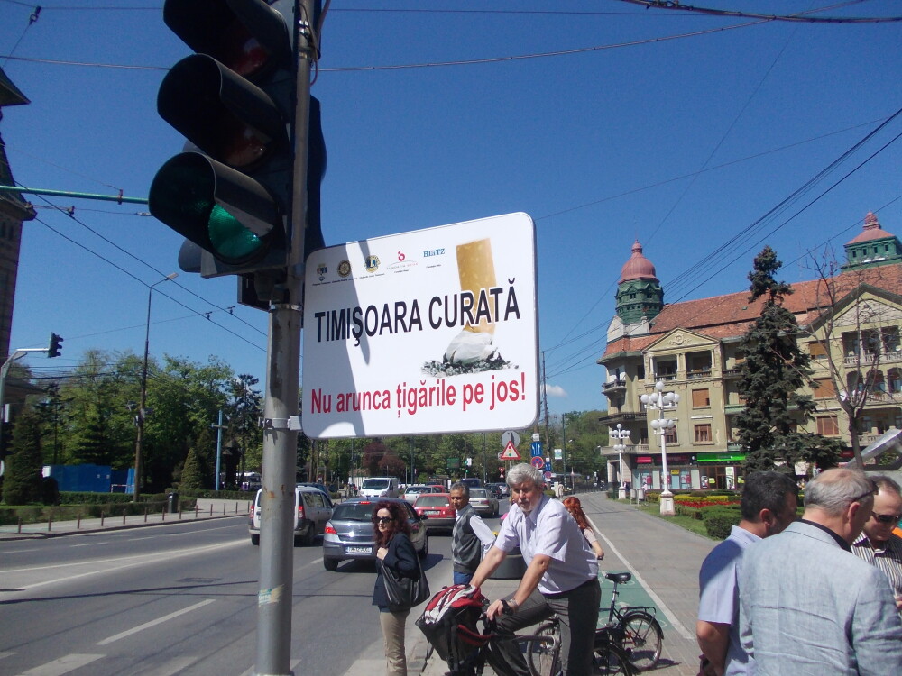 “Timisoara curata: nu arunca tigarile pe jos” – placute cu acest indemn au fost montate in oras - Imaginea 1