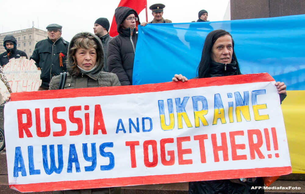 Criza din Ucraina. Presedintele Turcinov a semnat un decret care permite interventia armata in zonele cu revolte proruse - Imaginea 3