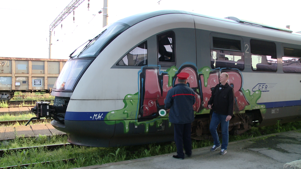 Greva angajatilor CFR a tinut pe loc, in Gara de Nord Timisoara, trei trenuri. Calatorii au fost nevoiti sa astepte doua ore - Imaginea 4