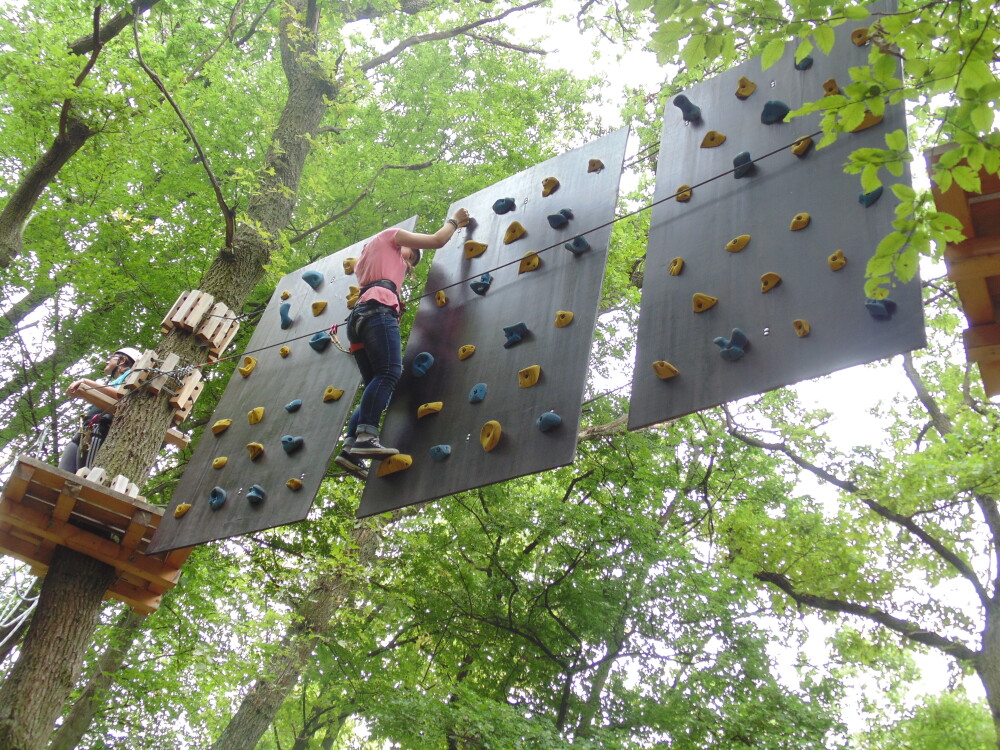 Parcul de aventura Dynamis din Alba Iulia a fost redeschis pentru iubitorii de sport si adrenalina - Imaginea 2