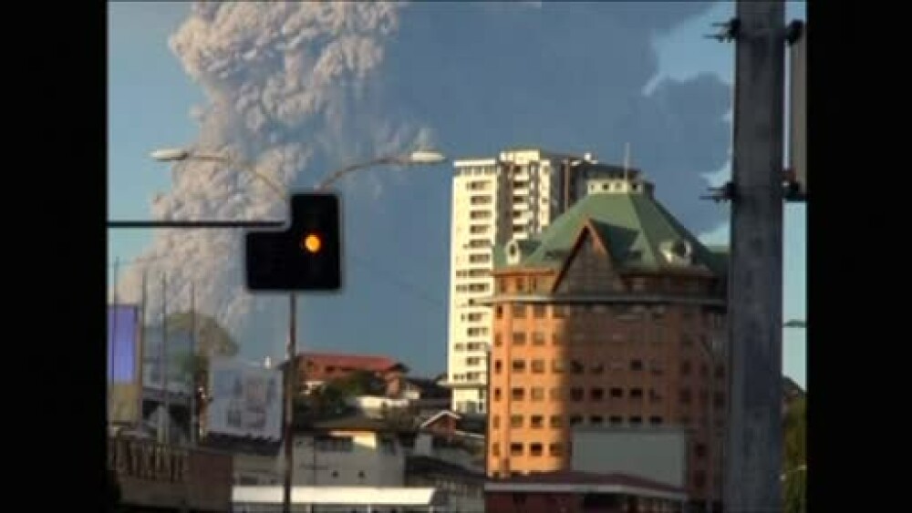 Imagini spectaculoase in sudul Chile, in urma eruptiei Vulcanului Calbuco. Populatia trebuie evacuata - Imaginea 3