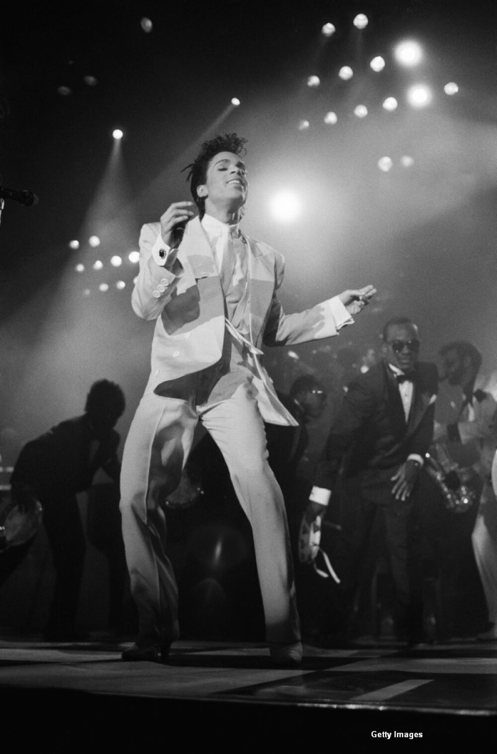 Cariera legendei Prince, in imagini. 100 de milioane de albume vandute, sapte premii Grammy si un Oscar. GALERIE FOTO - Imaginea 3