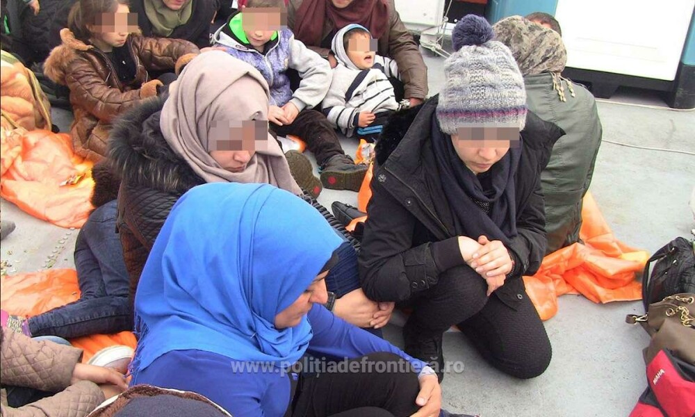 Acuzatii grave. Salvatorii din Marea Mediterana spun ca Europa ca ii lasa pe refugiati sirieni sa se inece - Imaginea 1