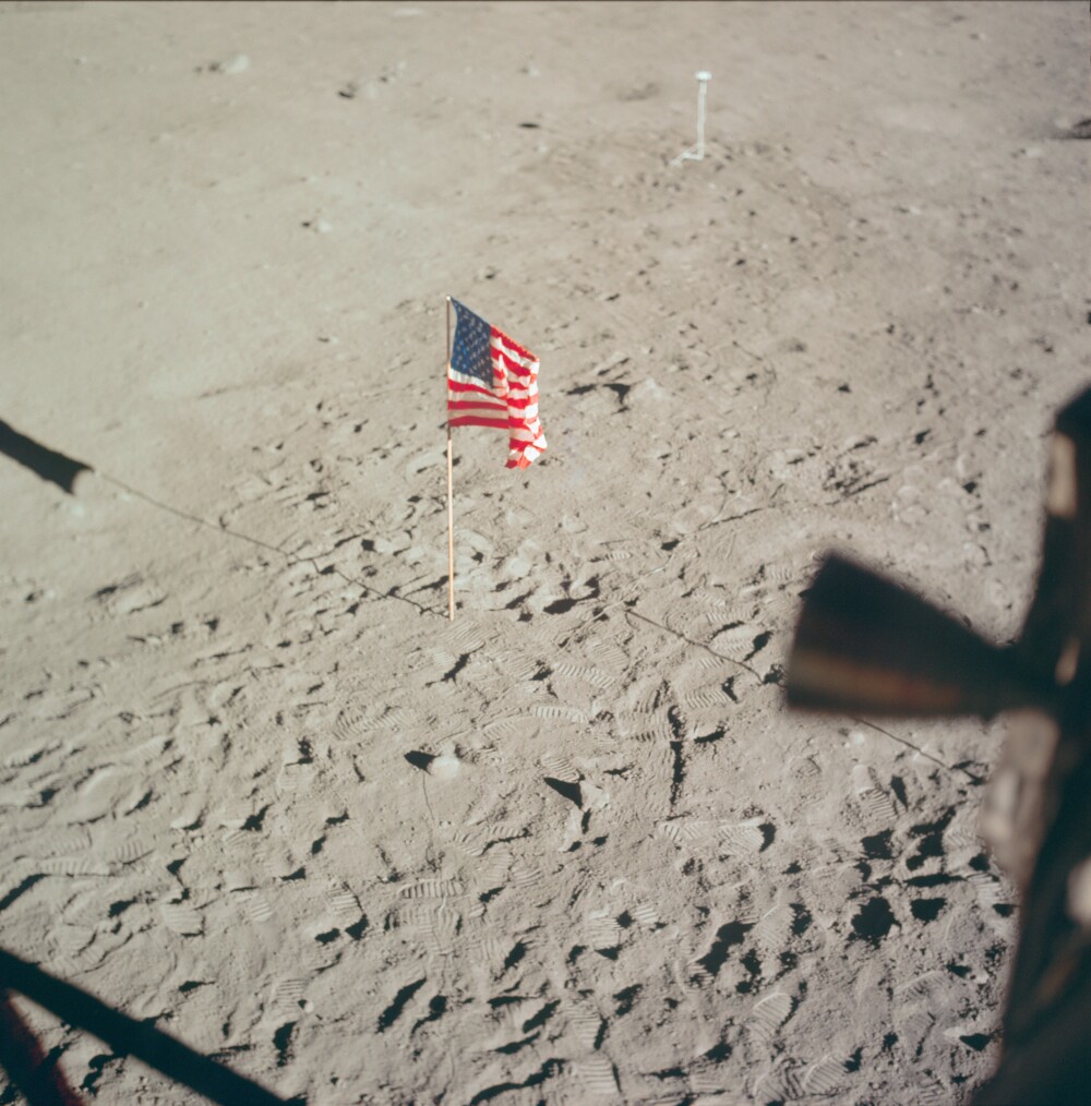 Ce s-a întâmplat cu bucata de rocă de pe Lună primită de Ceauşescu de la americani - Imaginea 15