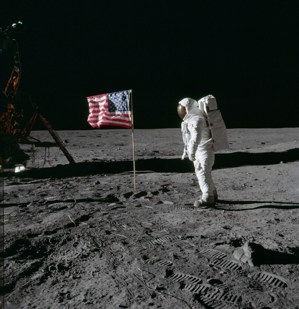 Ce s-a întâmplat cu bucata de rocă de pe Lună primită de Ceauşescu de la americani - Imaginea 13