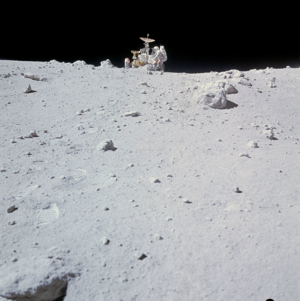 Ce s-a întâmplat cu bucata de rocă de pe Lună primită de Ceauşescu de la americani - Imaginea 10