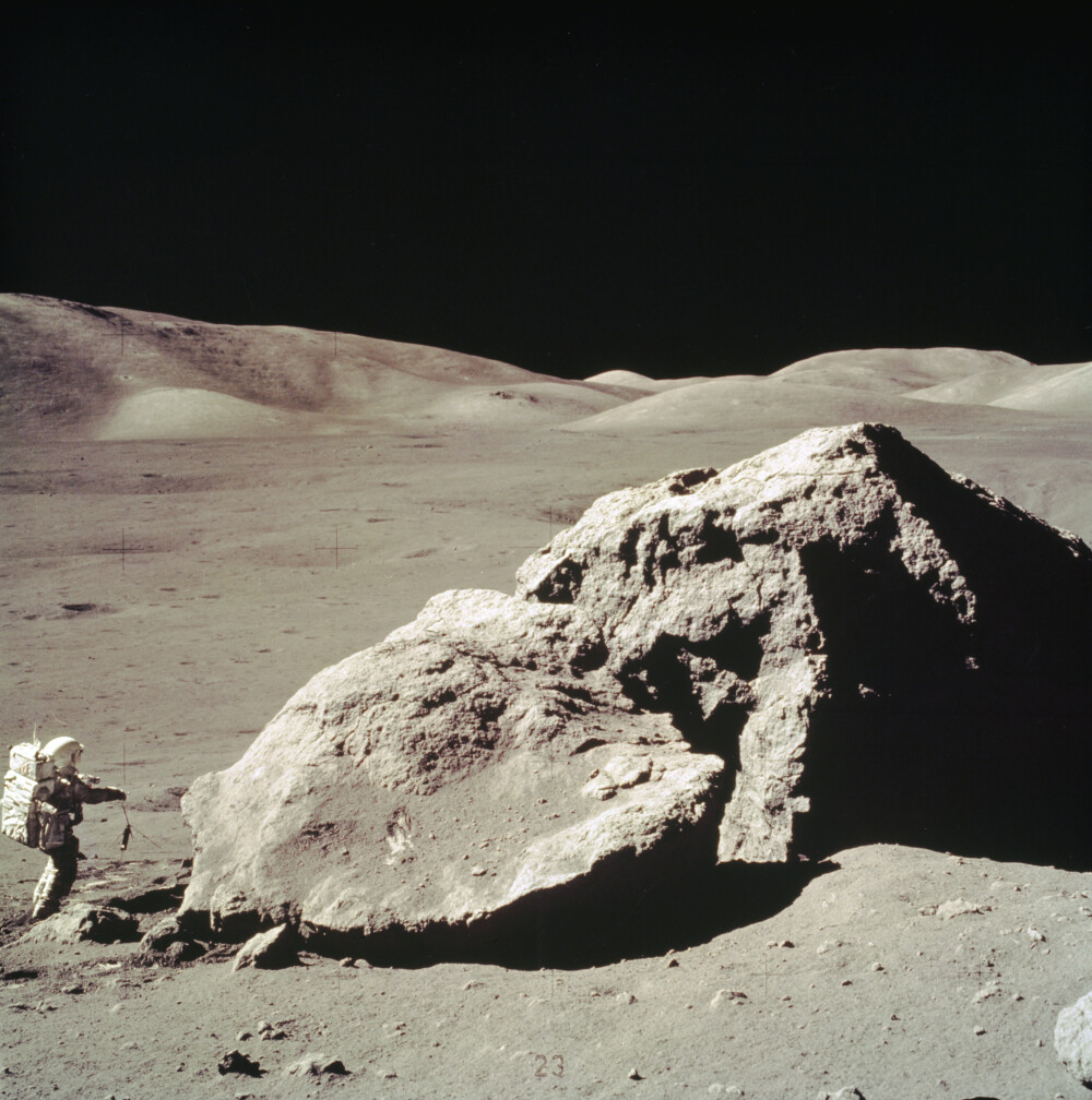Ce s-a întâmplat cu bucata de rocă de pe Lună primită de Ceauşescu de la americani - Imaginea 7