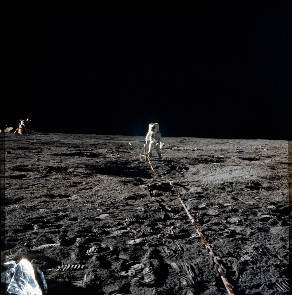 Ce s-a întâmplat cu bucata de rocă de pe Lună primită de Ceauşescu de la americani - Imaginea 6