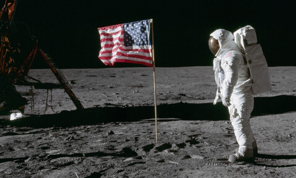 Motivul pentru care NASA va trimite o misiune după sacii de gunoi lăsaţi pe Lună - Imaginea 18