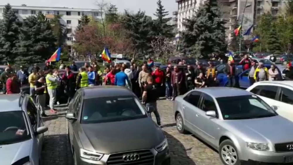 Protest al șoferilor din Botoșani. De ce au blocat traficul din oraș - Imaginea 2