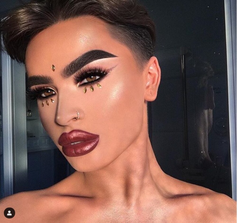 Schimbarea spectaculoasă a unui make-up artist transexual. GALERIE FOTO - Imaginea 12