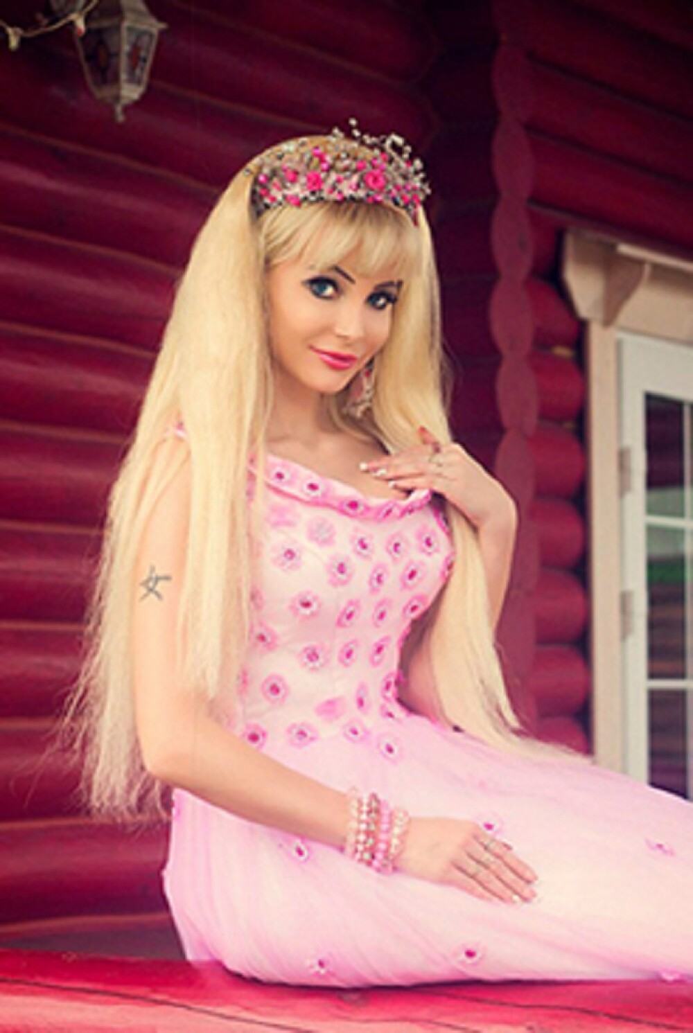 A investit 150000 euro pentru a deveni Barbie, dar spune că n-are prieteni. Cum arată tânăra - Imaginea 18