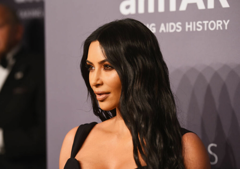 Kim Kardashian șochează cu o nouă rochie. Detaliul observat în poze. GALERIE FOTO - Imaginea 13