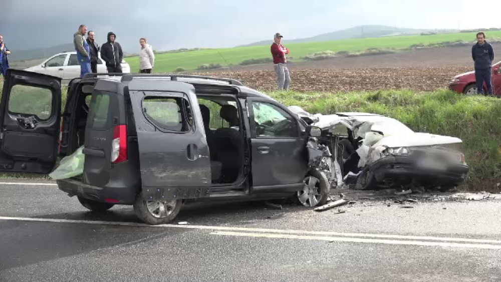 Doi morți după un impact frontal pe un drum din Alba. Accidentul, filmat cu camera de bord - Imaginea 5