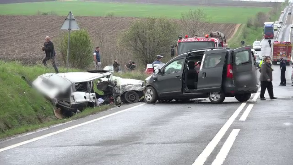 Doi morți după un impact frontal pe un drum din Alba. Accidentul, filmat cu camera de bord - Imaginea 6