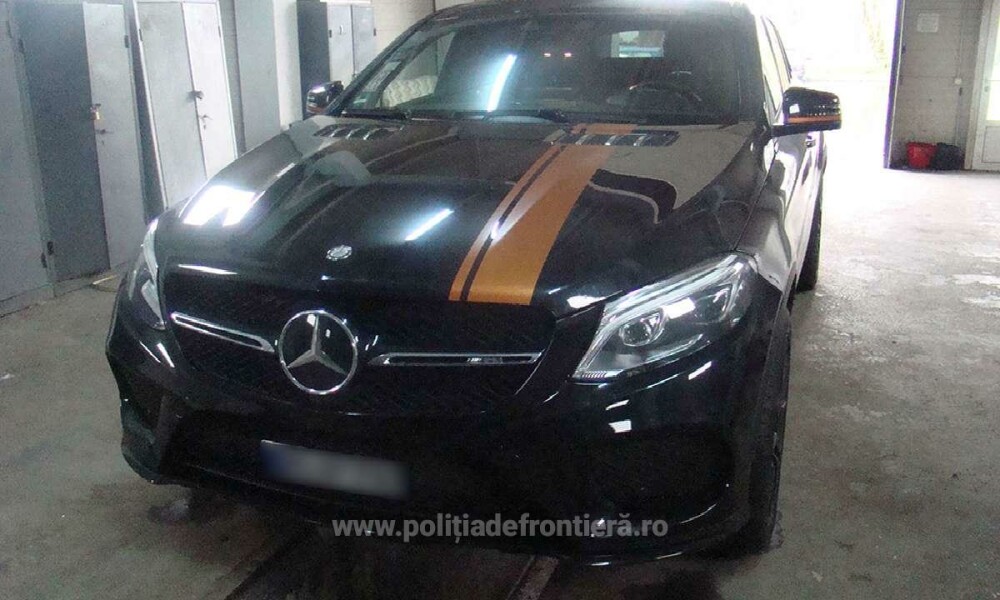 Motivul pentru care un șofer a rămas fără Mercedesul de 74000 euro, la graniță - Imaginea 1