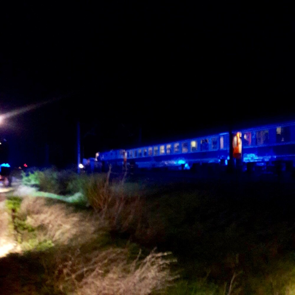 Accident cu 16 victime în Buzău, după ce trenul a lovit un microbuz. Planul Roşu, declanşat - Imaginea 4