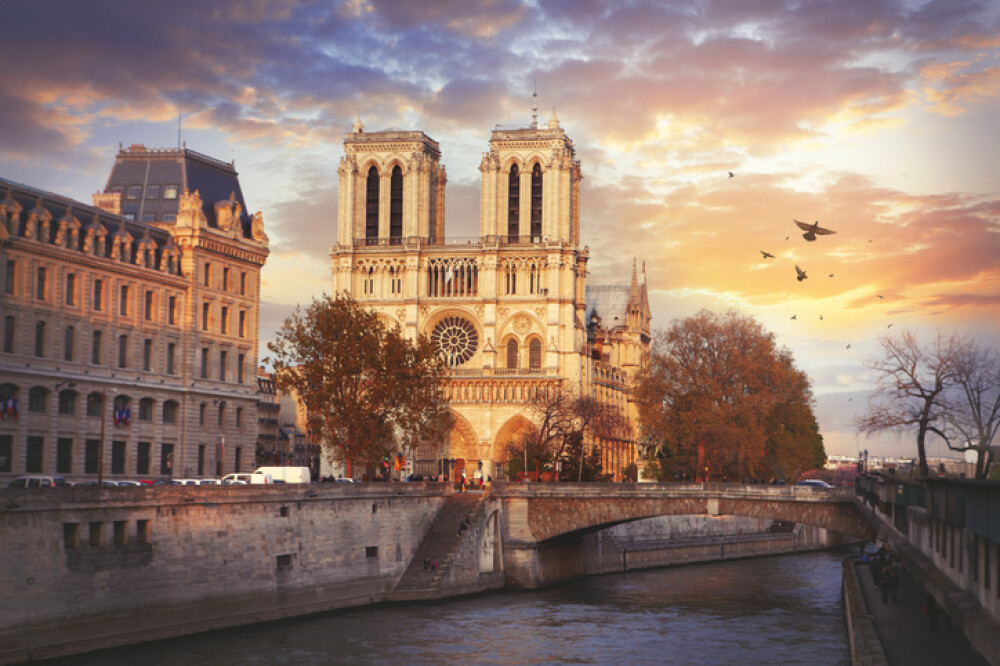 Catedrala Notre Dame, construită în 182 de ani. De ce au fost decapitate statuile - Imaginea 1