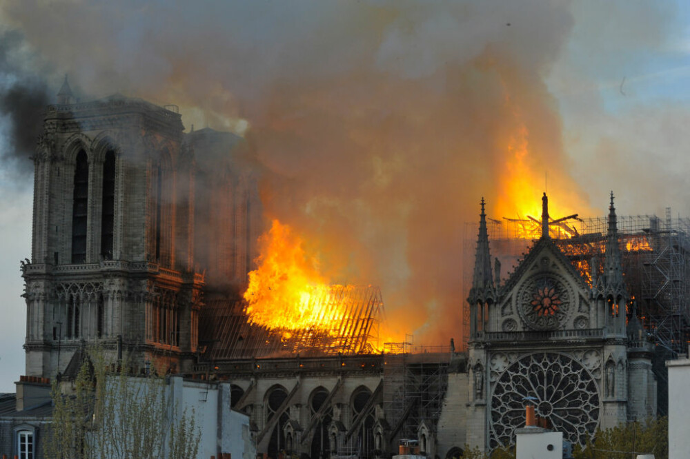 Reacția lui Putin, după incendiul de la Notre Dame. „O undă de durere în inima rușilor” - Imaginea 7