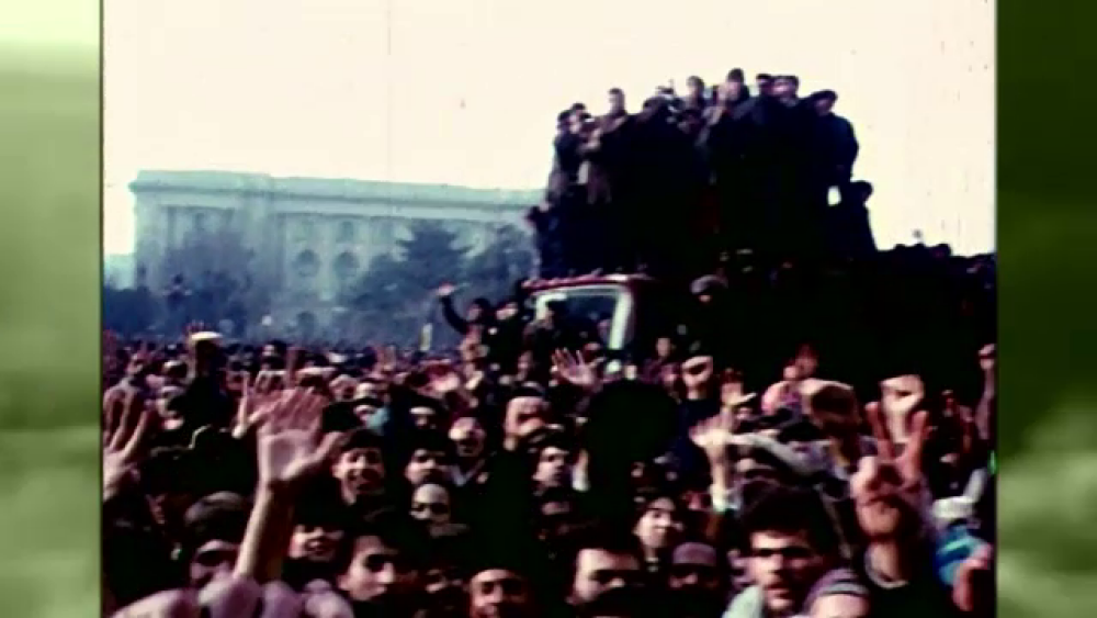 Iliescu și apropiații săi ar fi planificat să-l dea jos pe Ceaușescu încă din 1968 - Imaginea 2