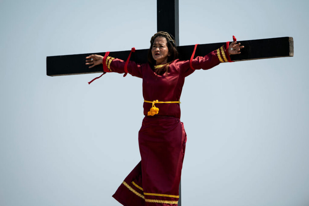 Credincioși catolici crucificați asemenea lui Iisus. Ritualul condamnat de Biserică - Imaginea 4
