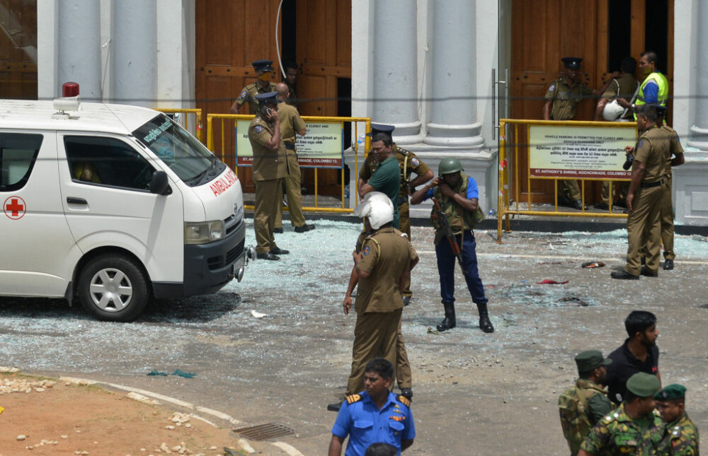 Atacuri în Sri Lanka: Peste 200 de morţi. Polițiști, uciși în timp ce erau pe urmele suspecților - Imaginea 7
