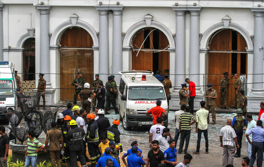Atacuri în Sri Lanka: Peste 200 de morţi. Polițiști, uciși în timp ce erau pe urmele suspecților - Imaginea 21
